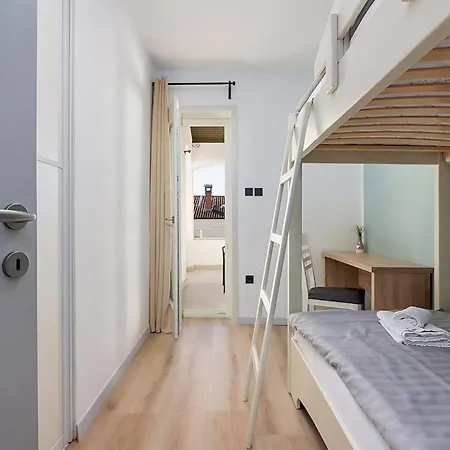 App Marina 3 Apartament *