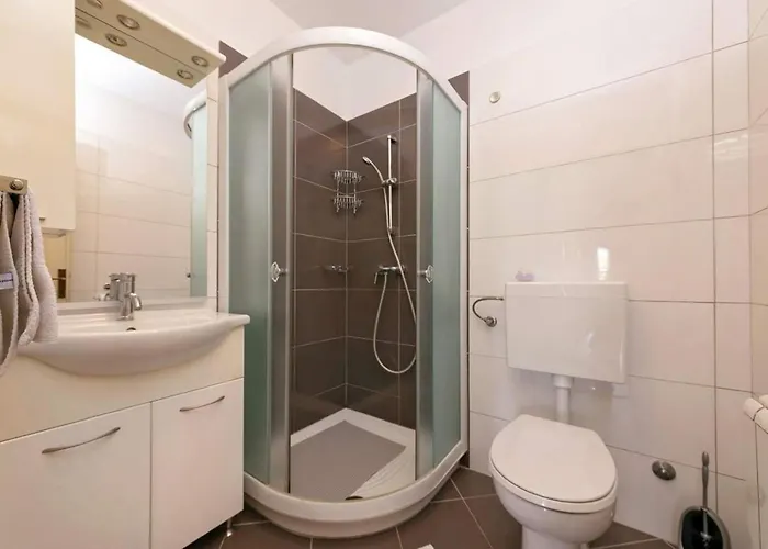 Apartman App Marina 3 *