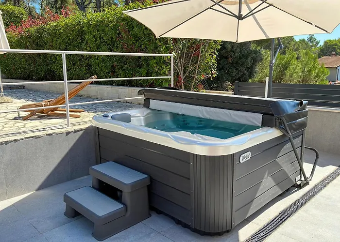 Apartman App Marina 3 *