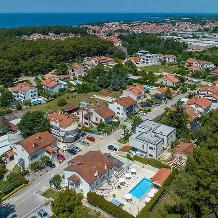 Apartman App Marina 3 *